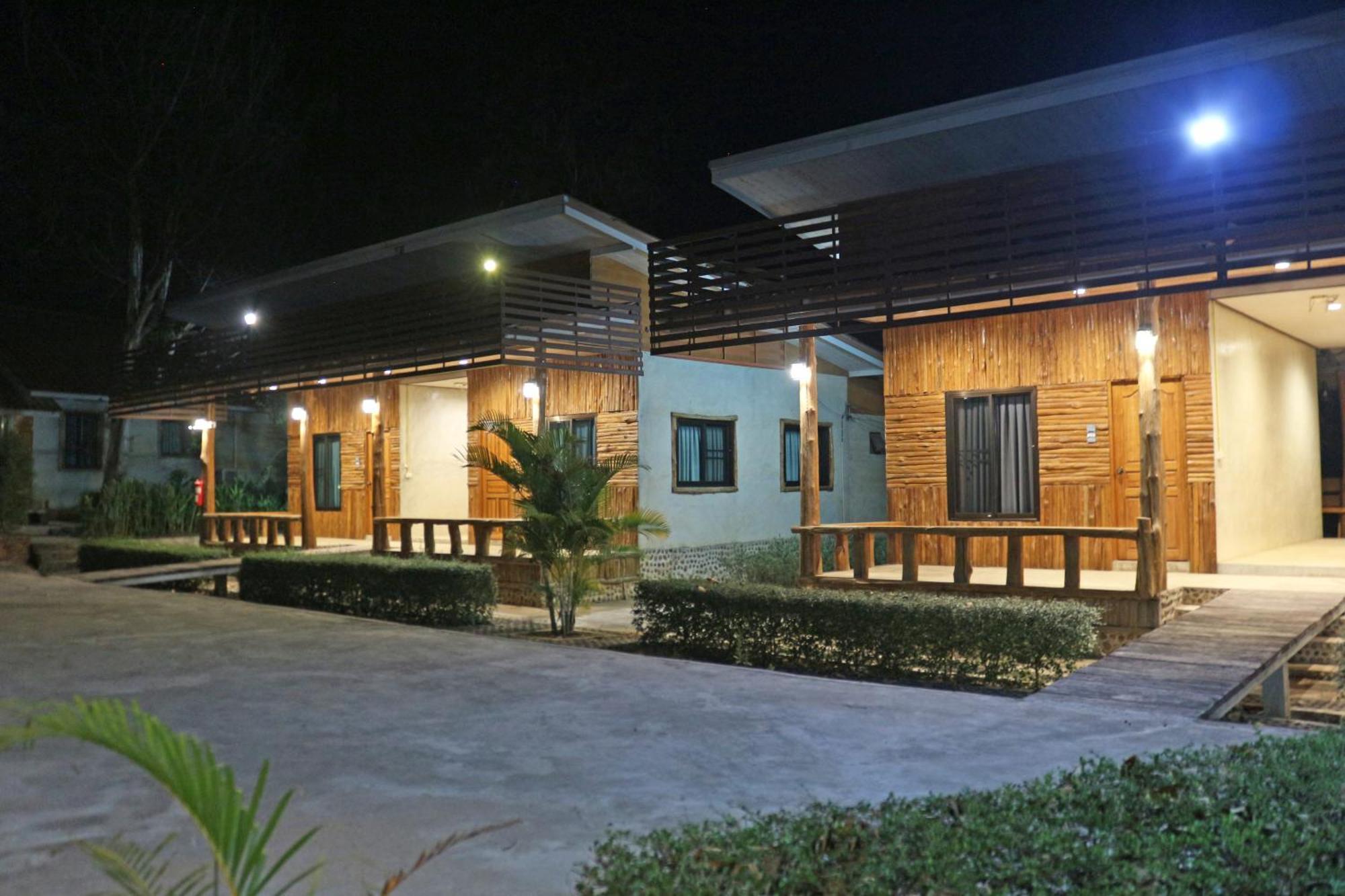 Baan Khue Wieng Resort Mae Sariang Eksteriør billede